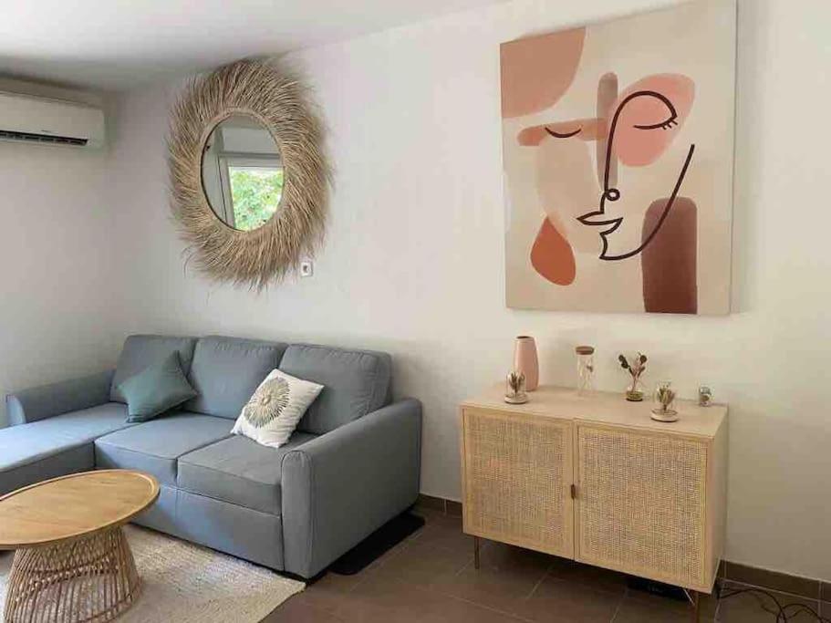 Tres Bel Appartement Contemporain Et Calme Фрежюс Экстерьер фото