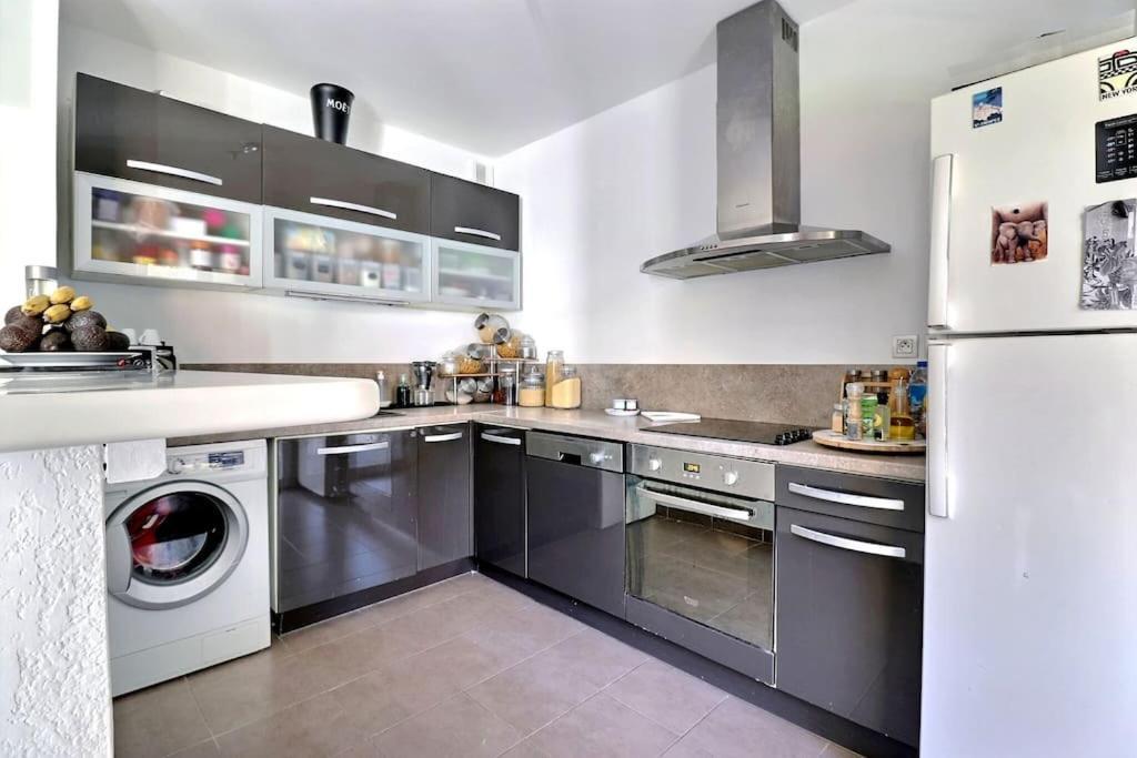 Tres Bel Appartement Contemporain Et Calme Фрежюс Экстерьер фото